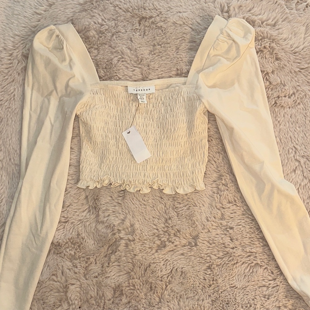 TOPSHOP Cream Long Sleeve Crop Top